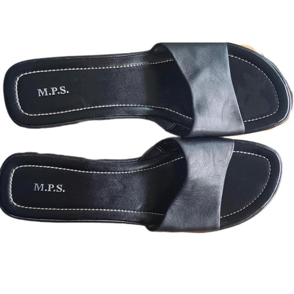 Leather Wedge Opened Toe Sandals - Picture 3 of 4